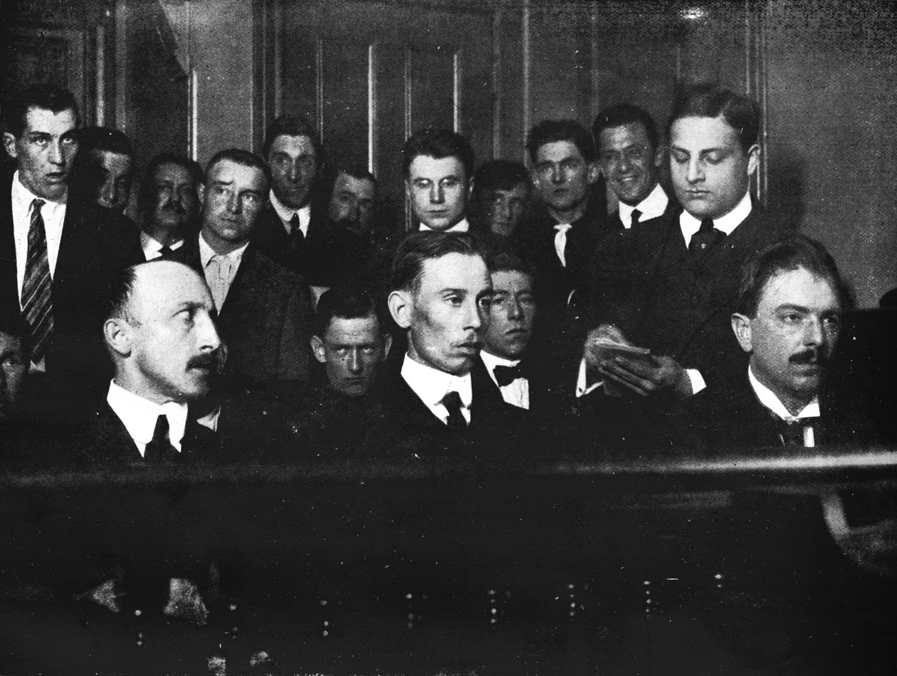 Soldaki Robert Fay ve iki suç ortağı, 1915