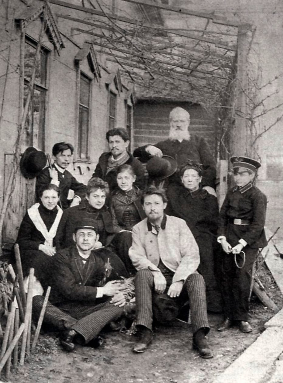 Rus yazar Anton Çehov, ailesi ve arkadaşlarıyla, 1890 by Unbekannt