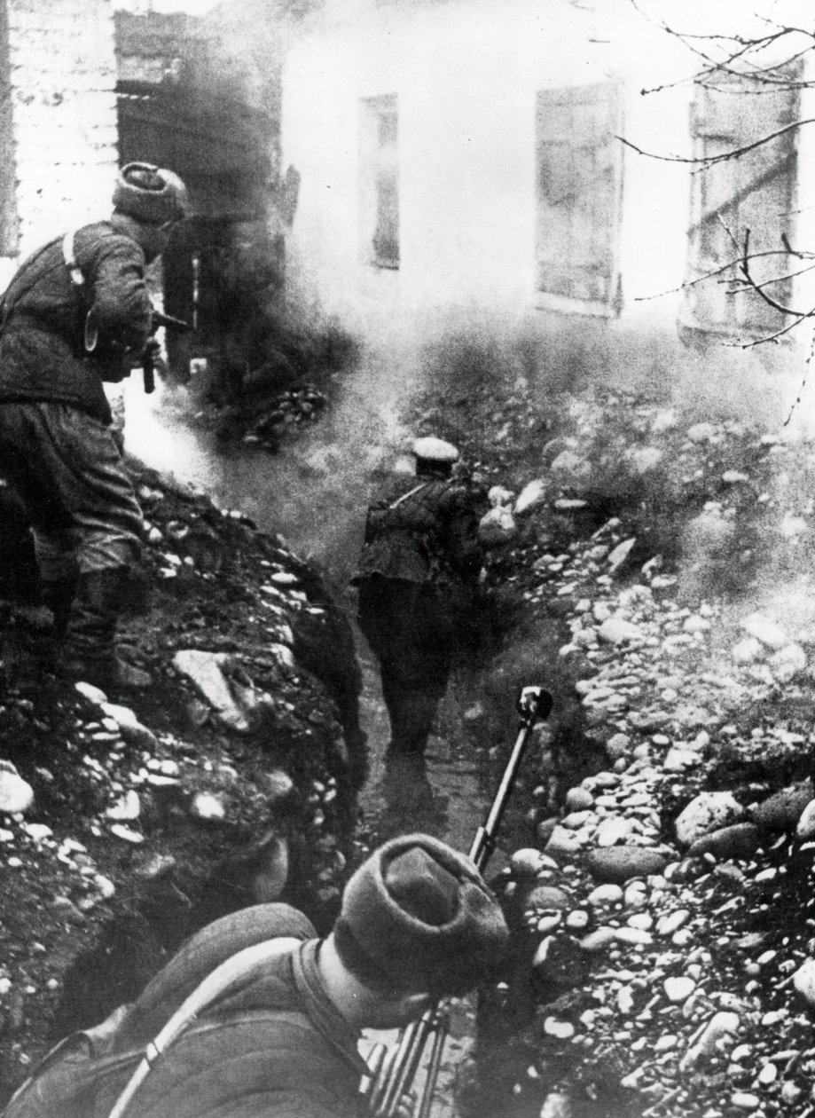 Rus birlikleri, Kafkasya, Ordhonikidze yakınlarındaki bir köyü kurtarıyor, 1942 by Unbekannt