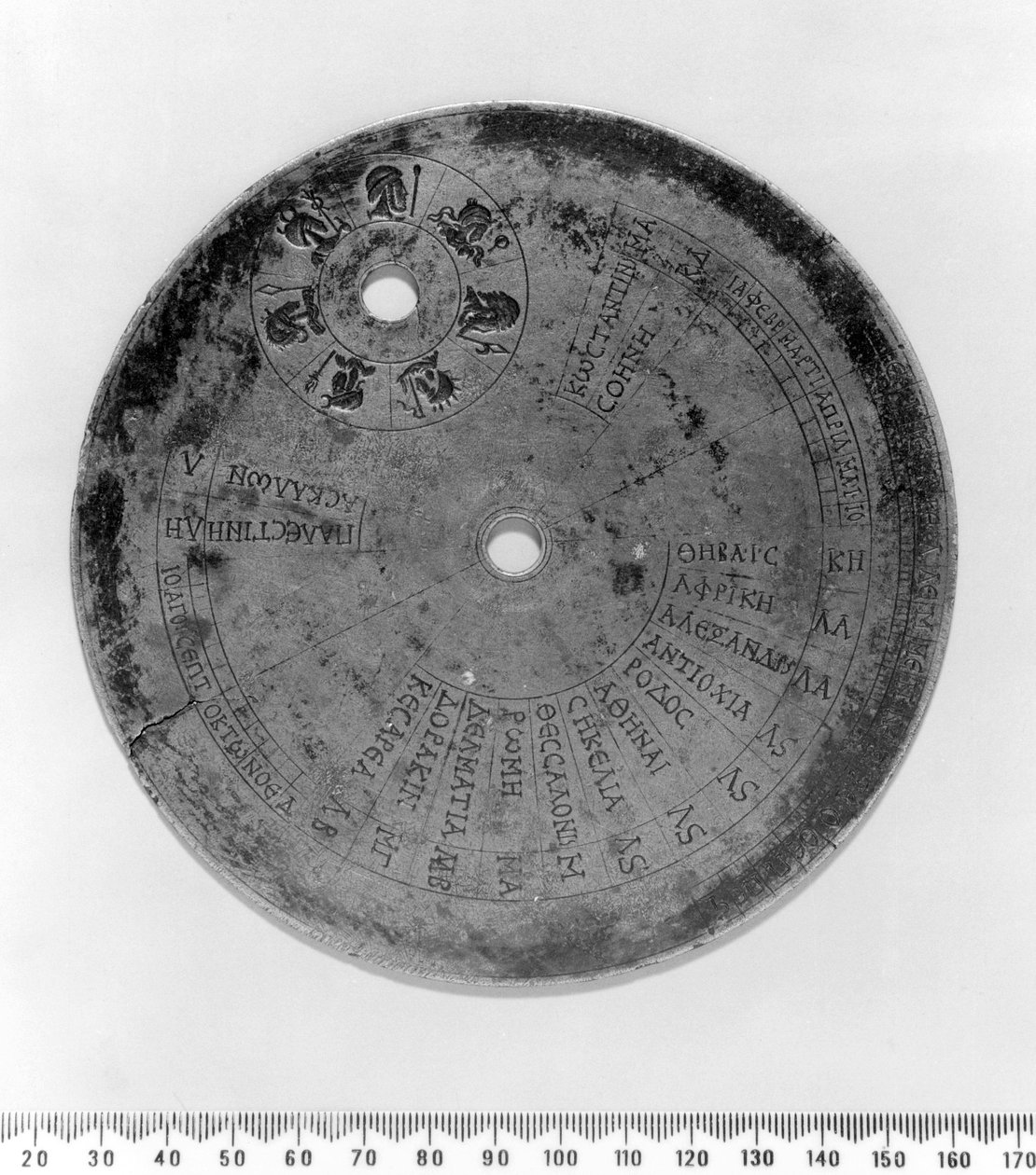 SUNDIALS, ALTITUDE Bizans taşınabilir güneş saatinin parçaları, c AD Bizans taşınabilir güneş saatinin parçaları, c AD 520 by Unbekannt
