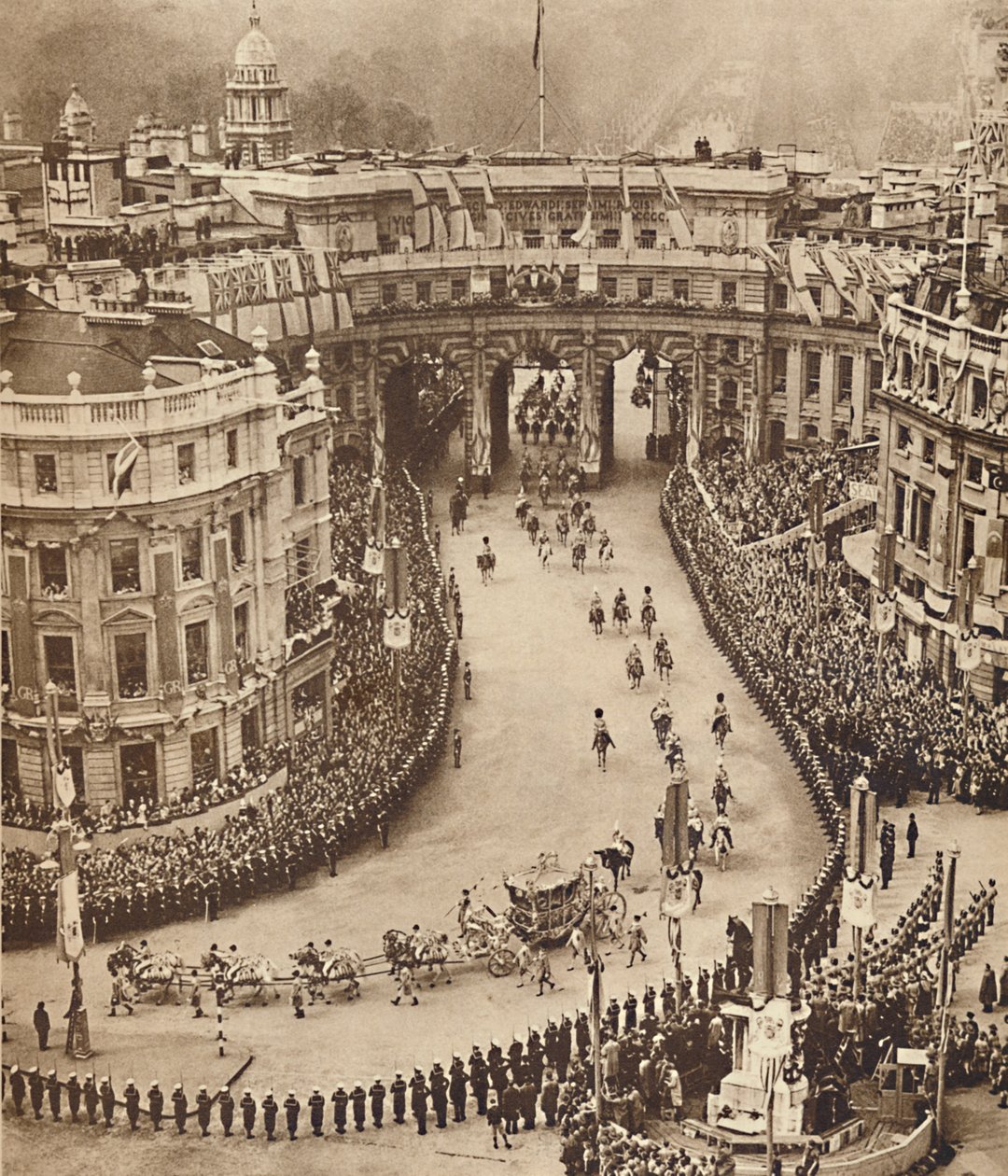 Denizciler Rotayı Trafalgar Meydanı