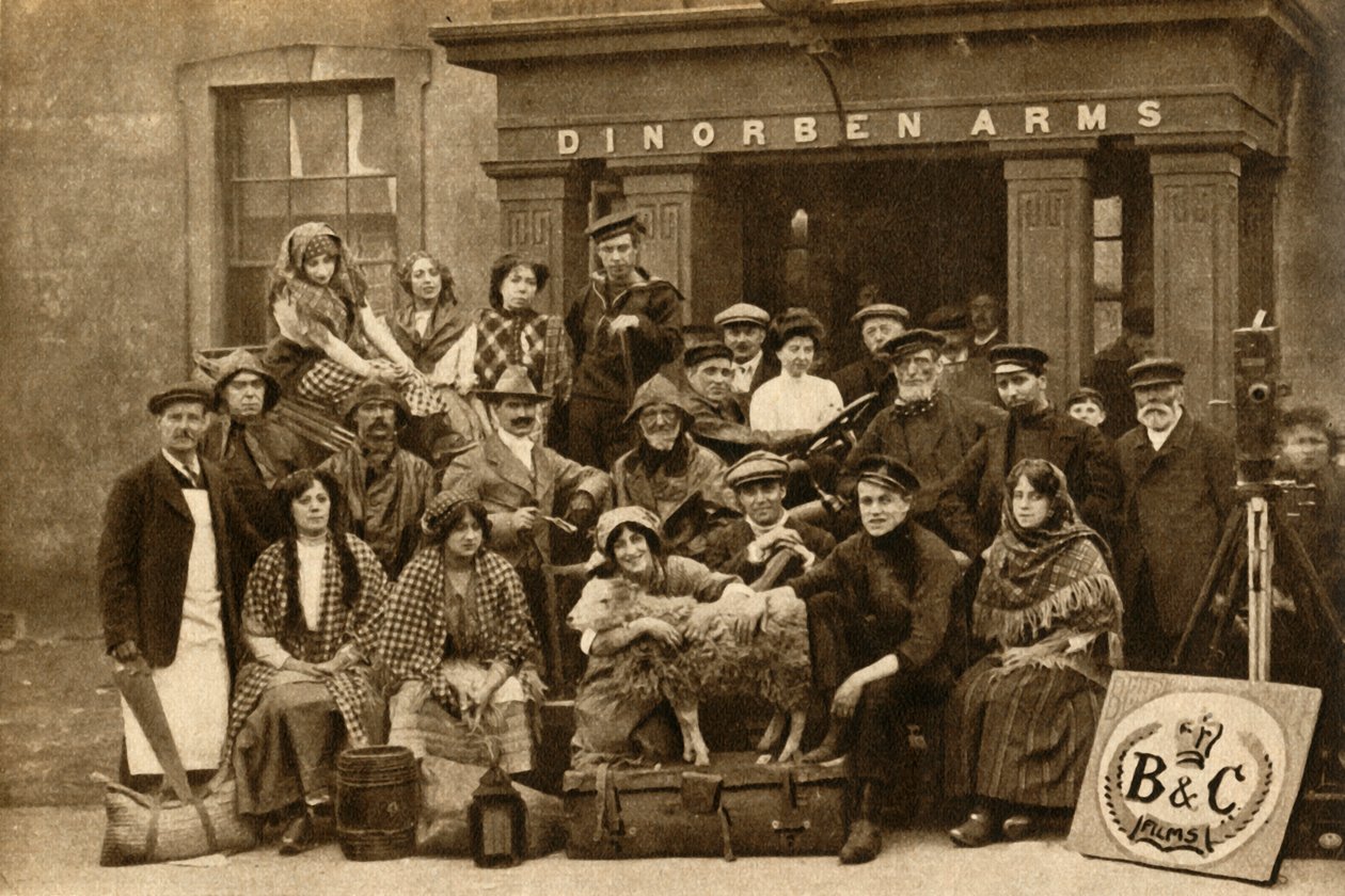 Screen-Stars On Location, 1914, 1933. by Unbekannt