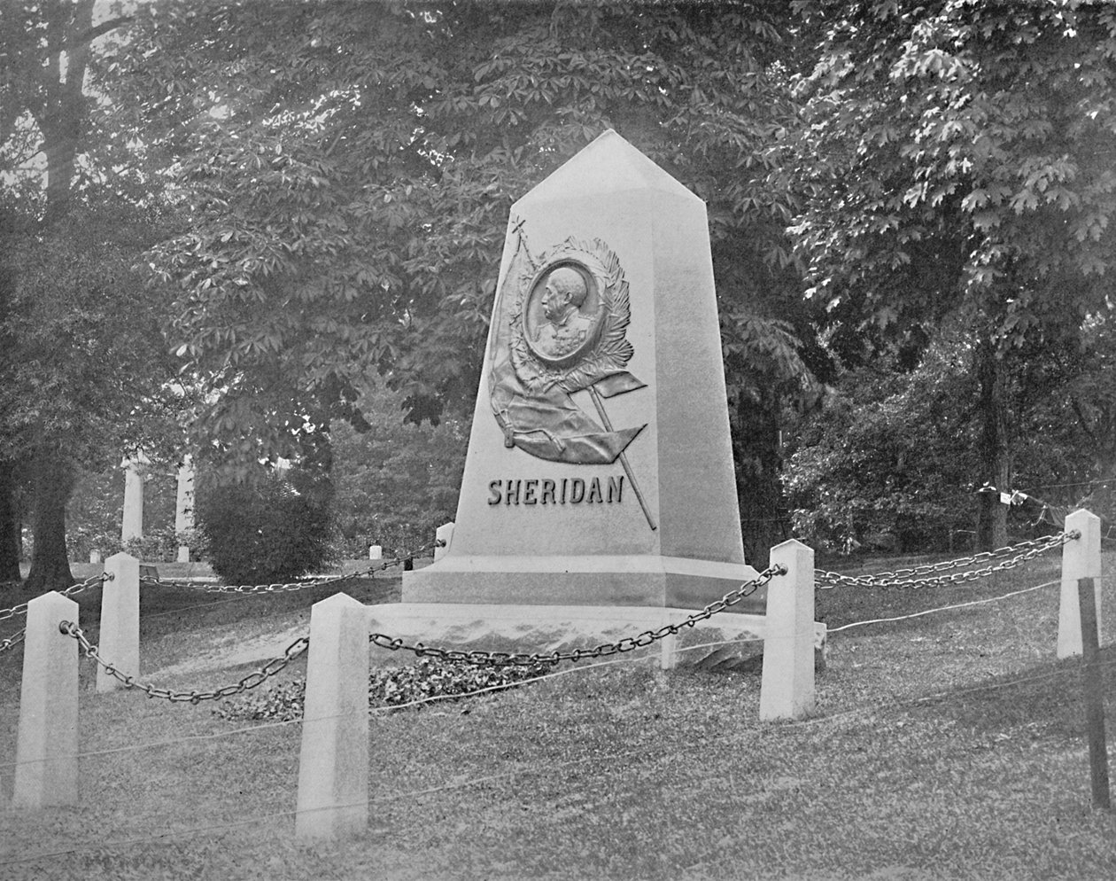Sheridans Mezarı, Ulusal Mezarlık, Washington, DC, c1897. by Unbekannt