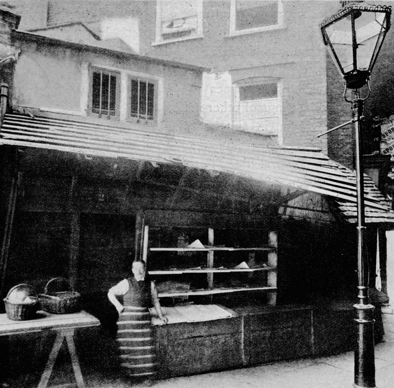 Dükkan ve güneş enerjisi, Clare Market, Londra, yıkıldığından beri, 1895 1904 by Unbekannt