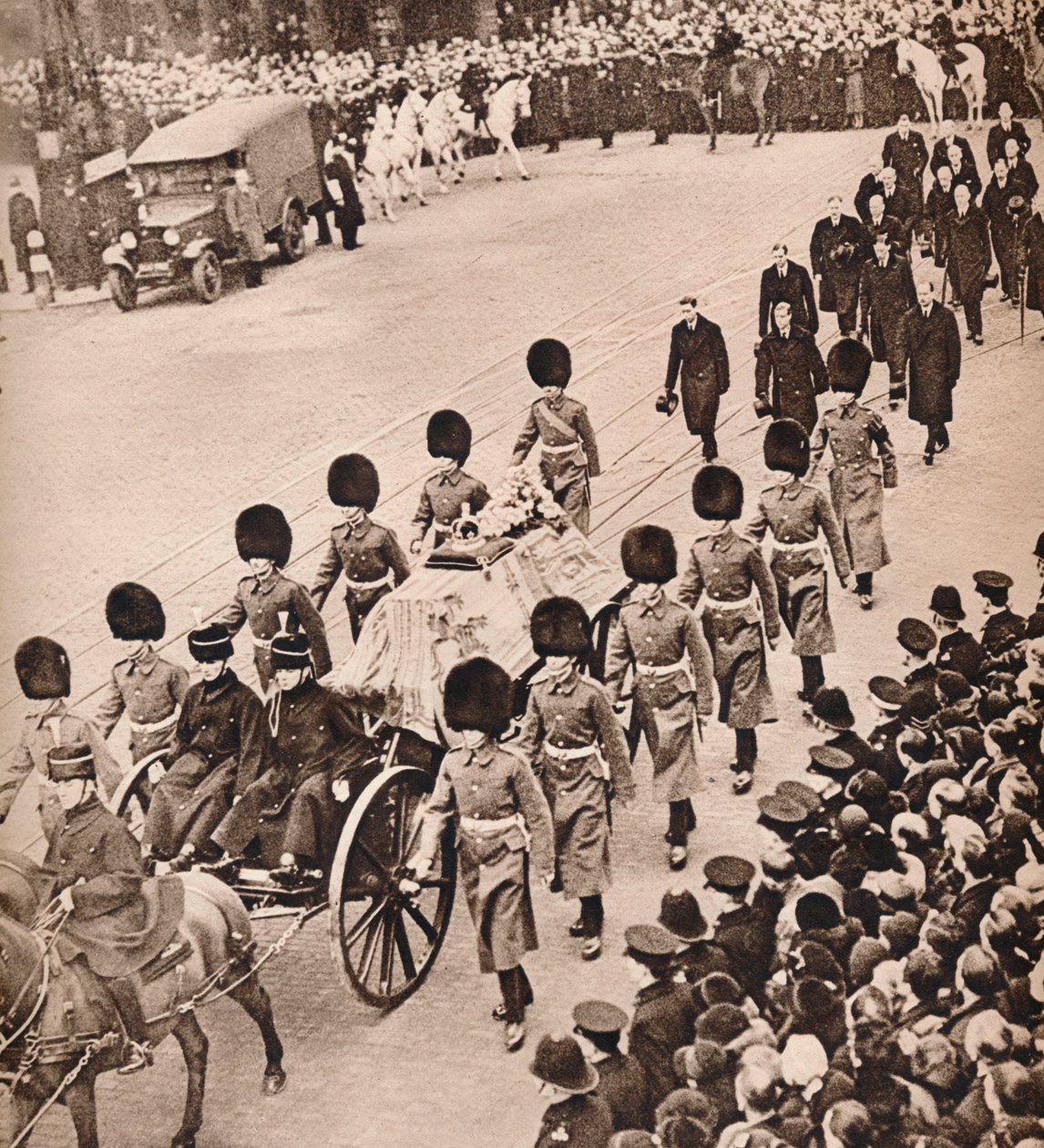 Basit Majesteleri: Kraliyet Standardı tarafından kapsanan Kral Georges tabutu, 1936 by Unbekannt
