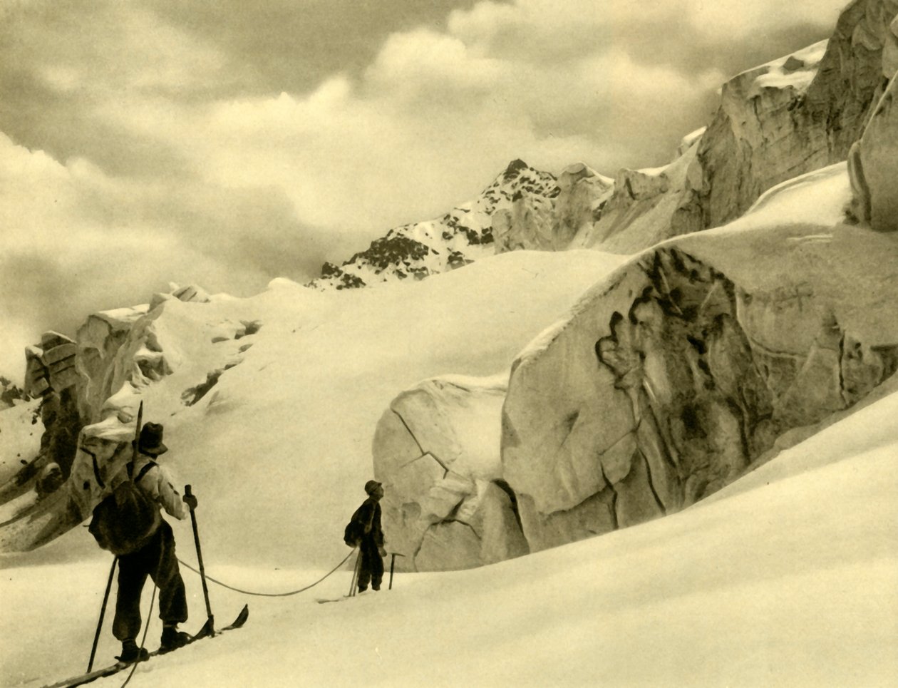 Silvretta'da kayak yapmak, Avusturya, c1935. by Unbekannt