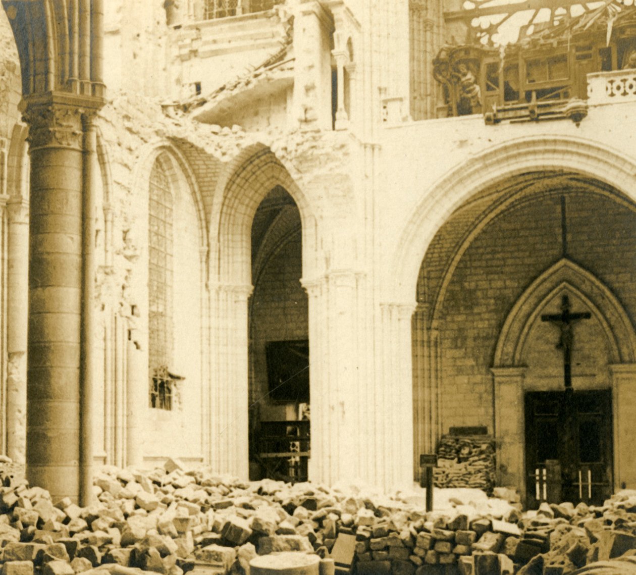 Soissons Katedrali, Soissons, kuzey Fransa, c1914-c1918 by Unbekannt