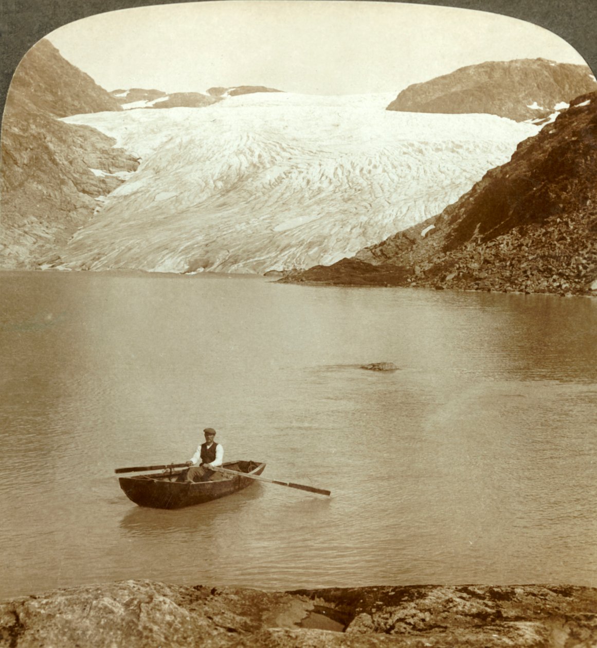 Katı buz akışı Hardanger buzulu ve eridiği göl, Norveç, c1905. by Unbekannt