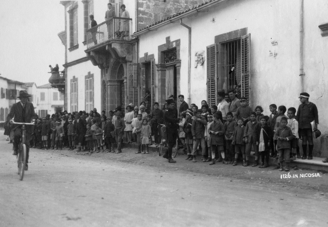 Sokak sahnesi, Lefkoşa, Kıbrıs, c1920s-c1930s by Unbekannt