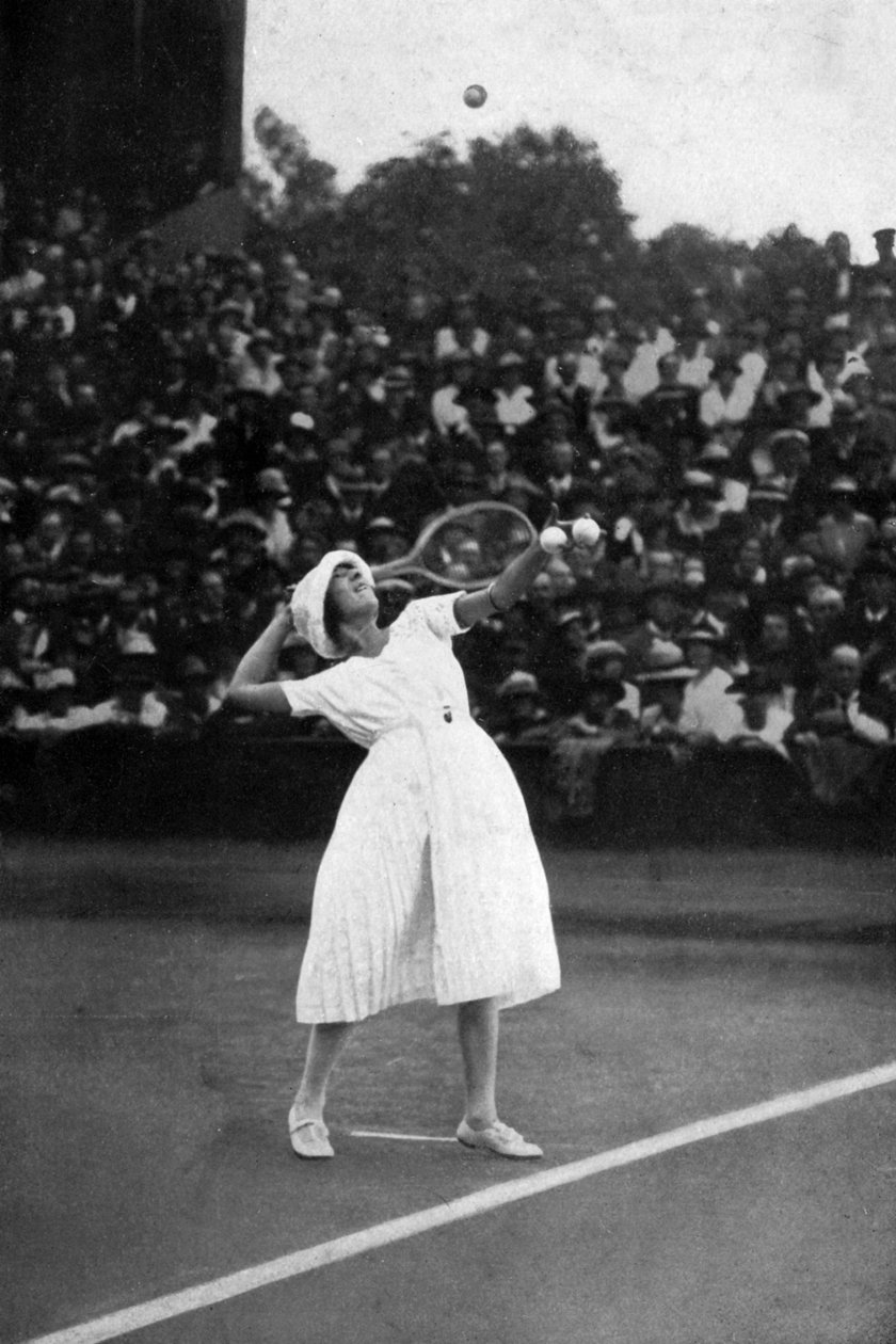 Suzanne Lenglen ilk şampiyonluğunu Wimbledon