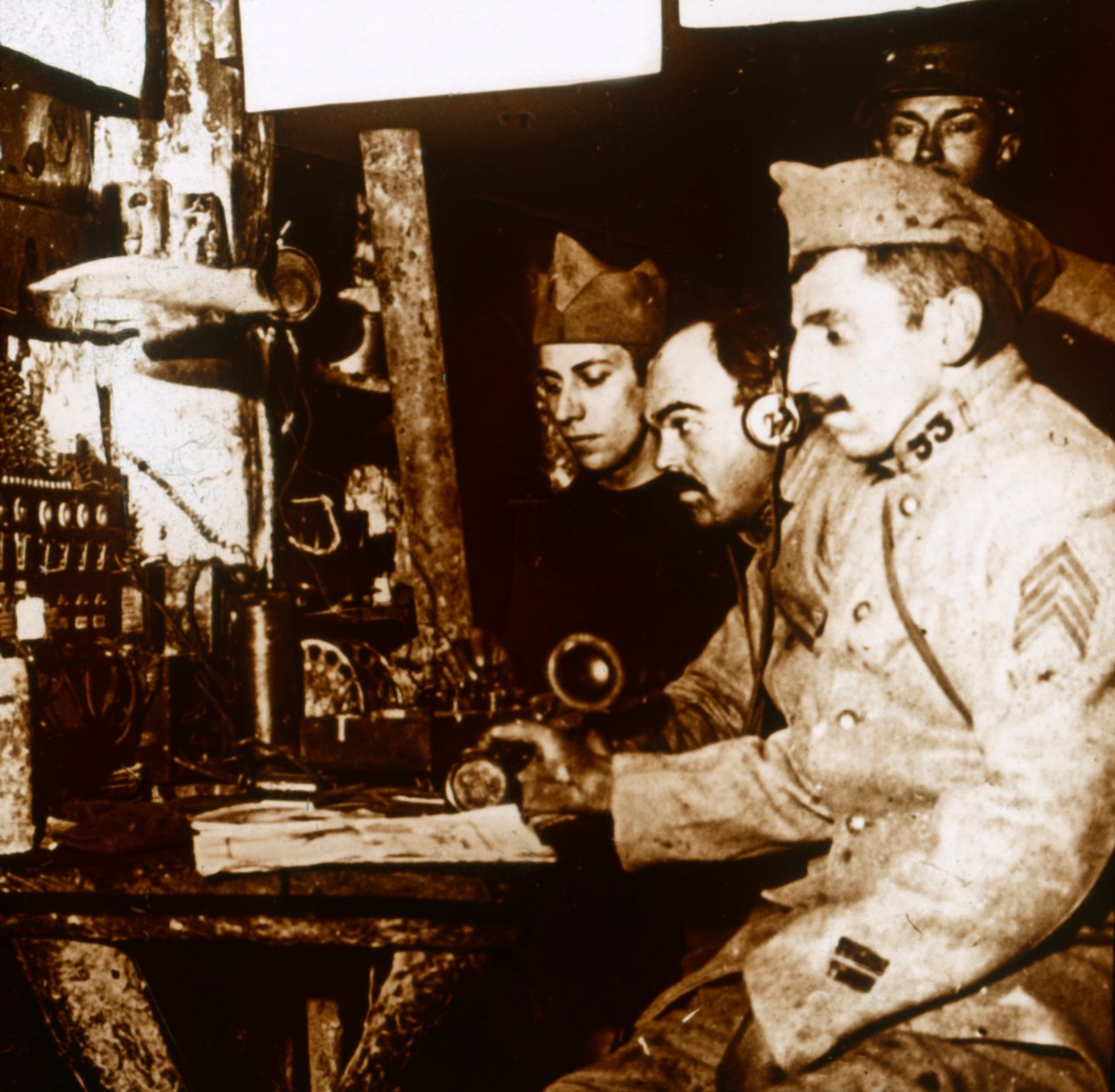 Telefoncu, c1914-c1918 by Unbekannt