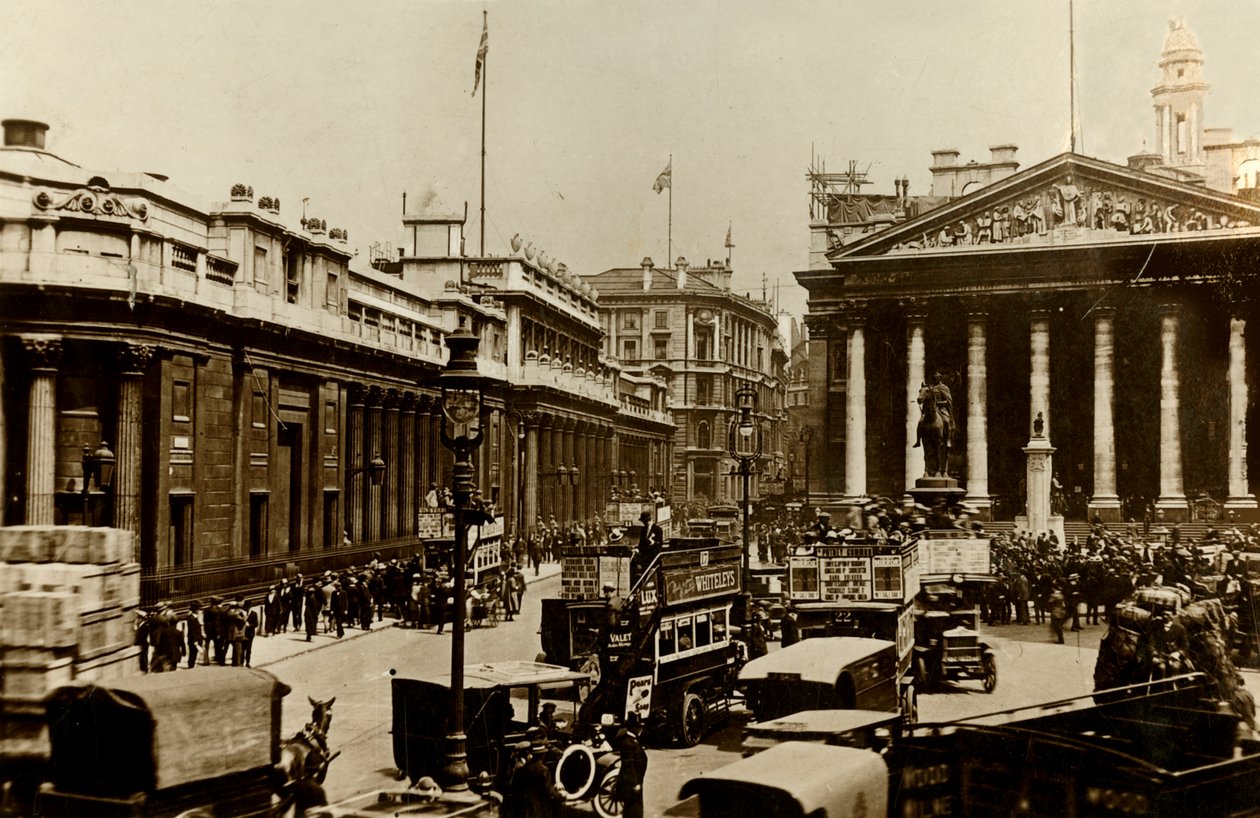İngiltere Bankası ve Kraliyet Borsası, Londra, c1910. by Unbekannt
