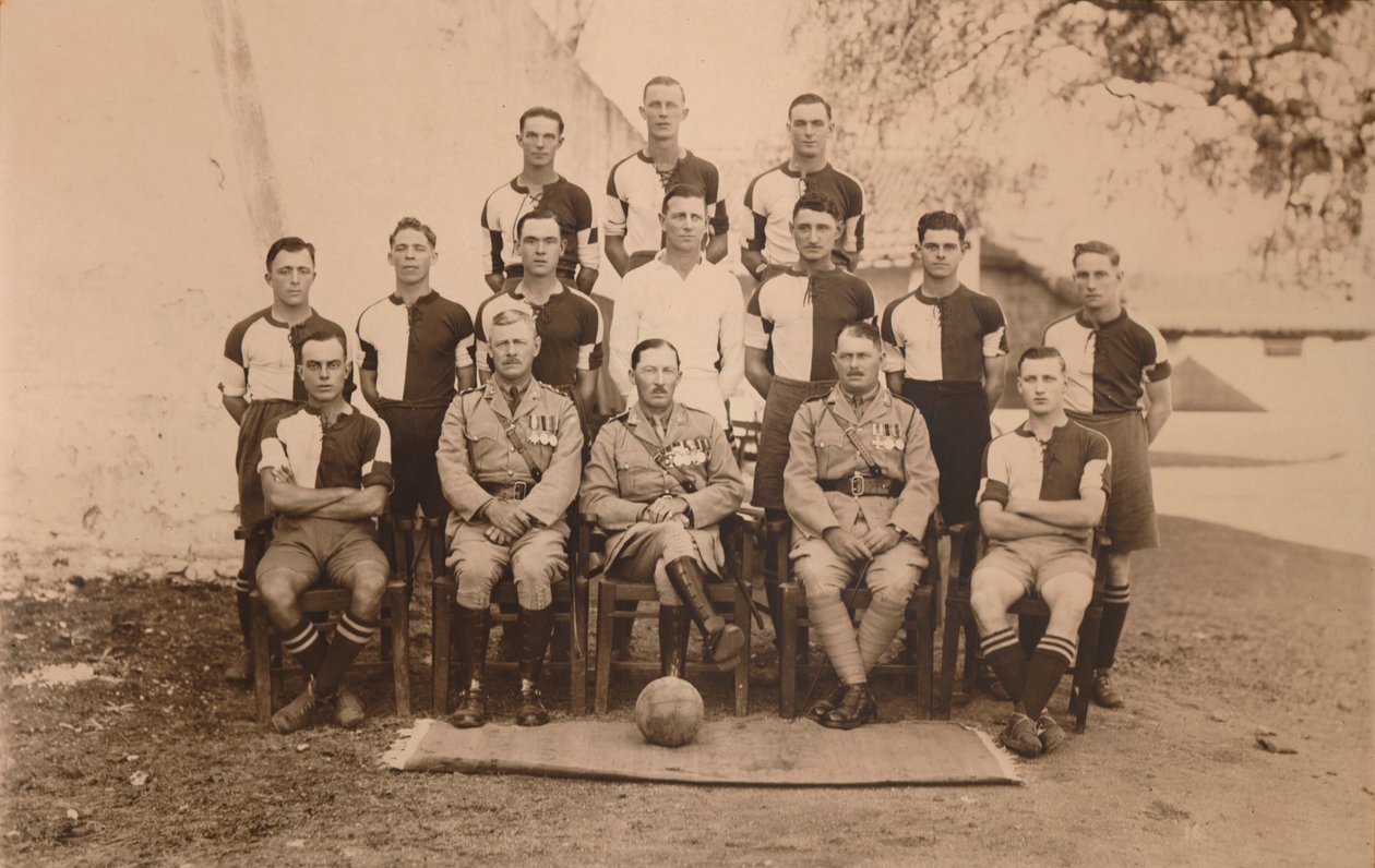 Birinci Taburun Tabur Futbol Takımı, Queens, Kraliyet Batı Kent Alayı