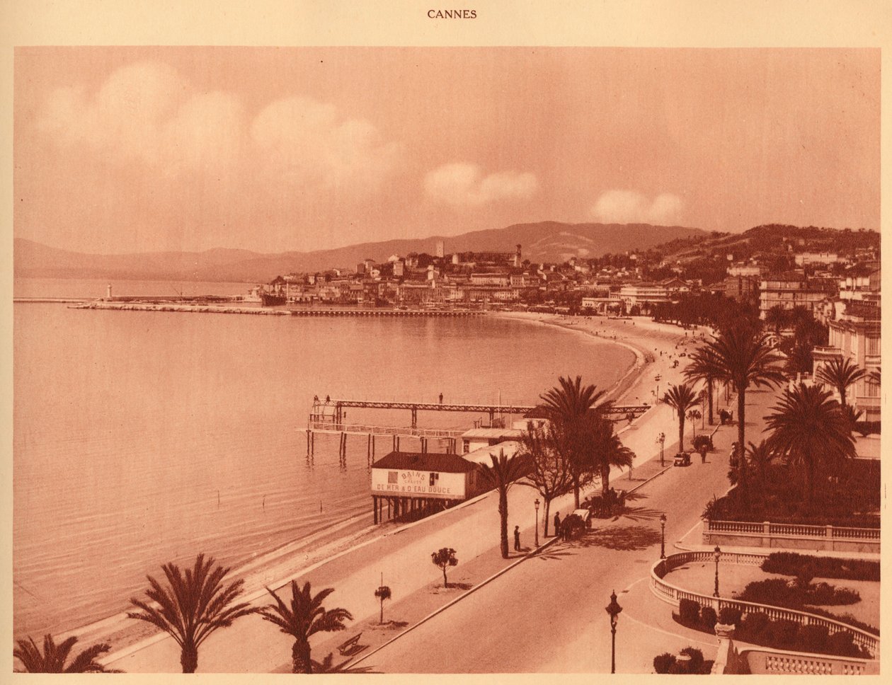 Croisette ve Mont Chevalier, Cannes, 1930. by Unbekannt