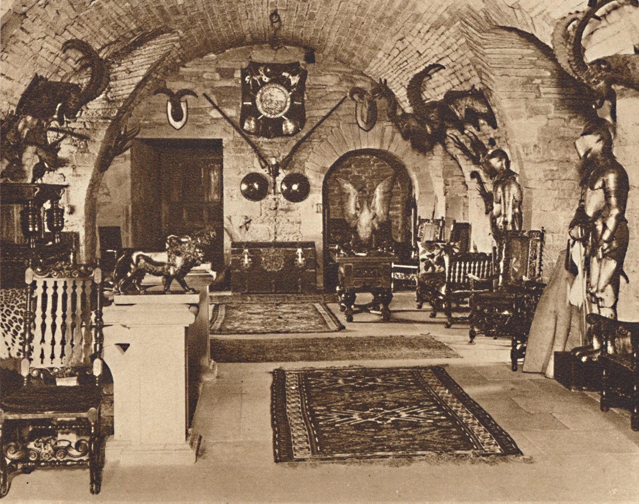 Crypt, Glamis Kalesi, c1933 1937 by Unbekannt