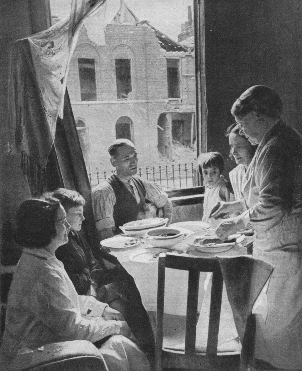 Aile Yemek Yemeli, 1940 dolayları 1942 by Unbekannt