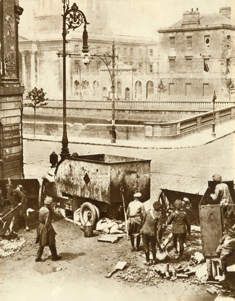 Dört Mahkeme, Dublin, İrlanda, Temmuz 1922, 1935. by Unbekannt