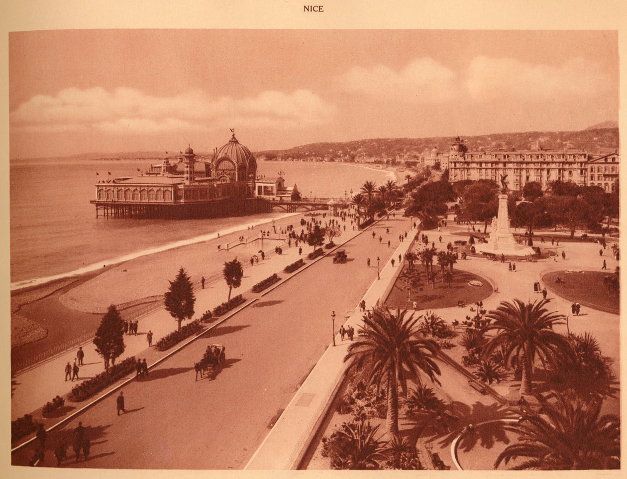 Bahçeler ve İskele Sarayı, Nice, 1930. by Unbekannt