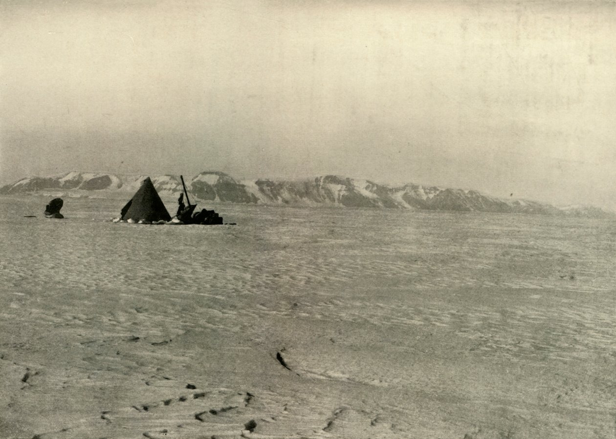 Kraliçe Alexandra Sıradağları, Buzuldan aşağı inerken fotoğraflandı, c1908, 1909 by Unbekannt