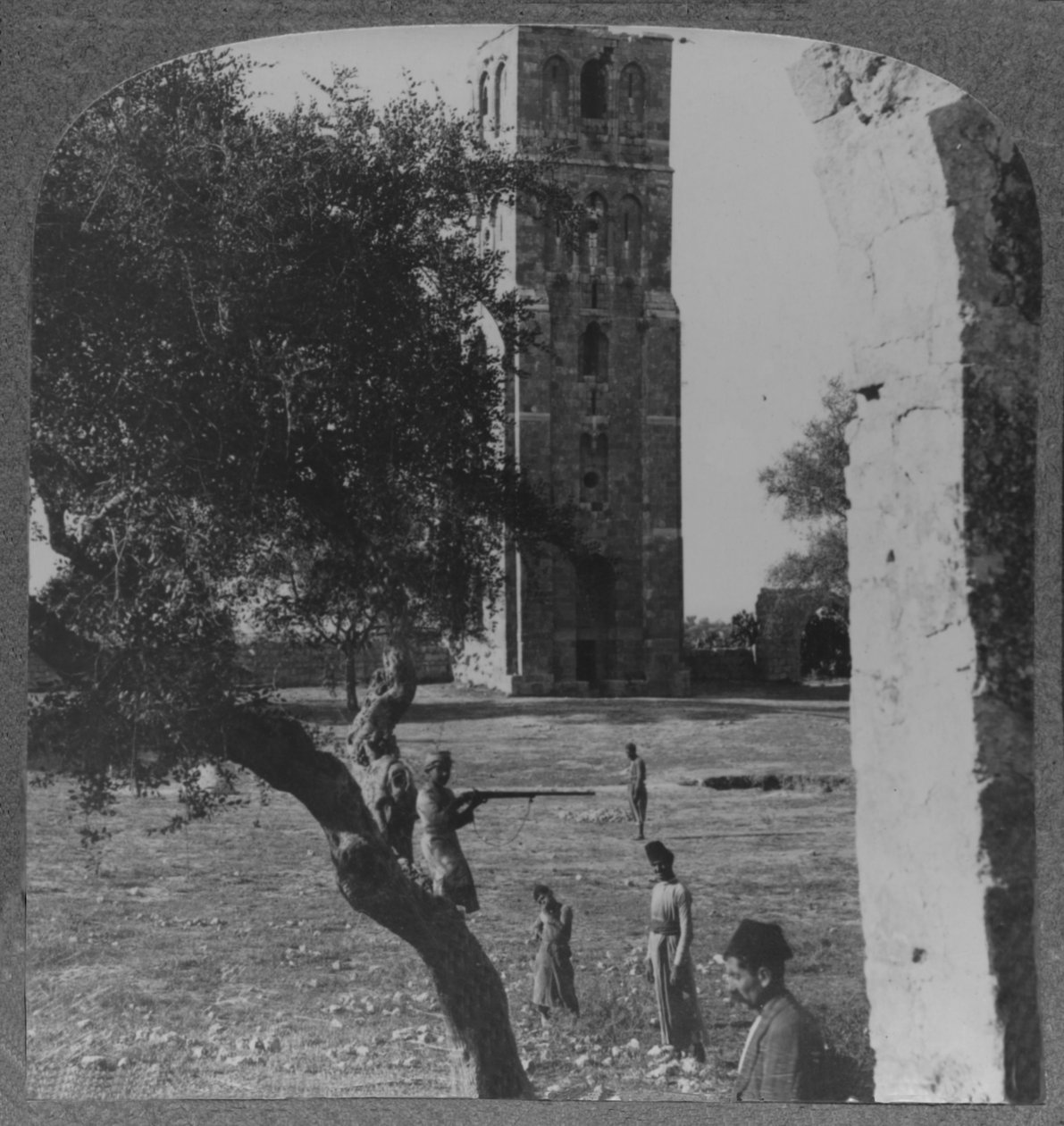 Büyük bir caminin minaresi olduğu söylenen Ramleh