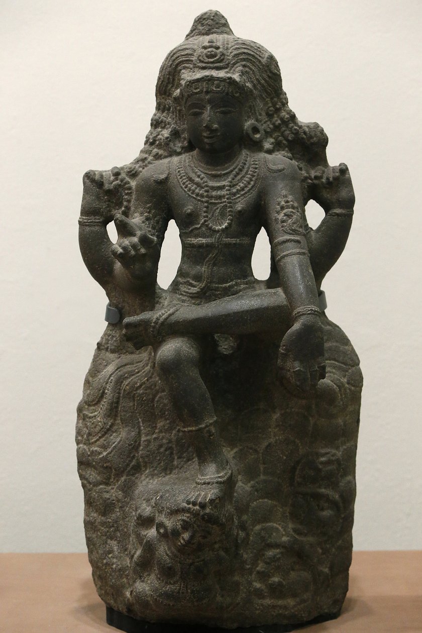Victoria ve Albert Müzesi. Shiva, Dakshinamurti olarak. 1200-1300. Geç Chola dönemi. Granit. Güney Hindistan (Tamil Nadu). Birleşik Krallık by Unbekannt
