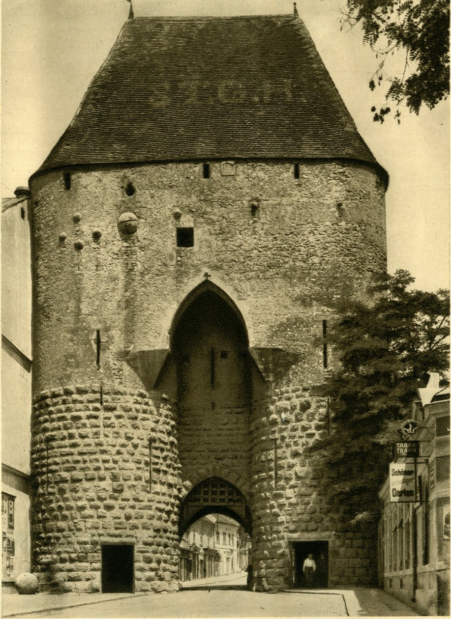 Viyana Kapısı, Hainburg an der Donau, Aşağı Avusturya, c1935. by Unbekannt