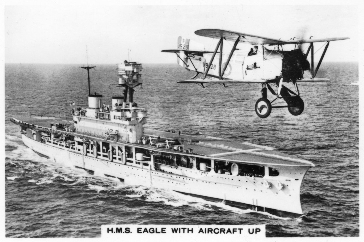 Uçak gemisi HMS Eagle ve Fairey Flycatcher uçağı, 1937 by Unbekannt
