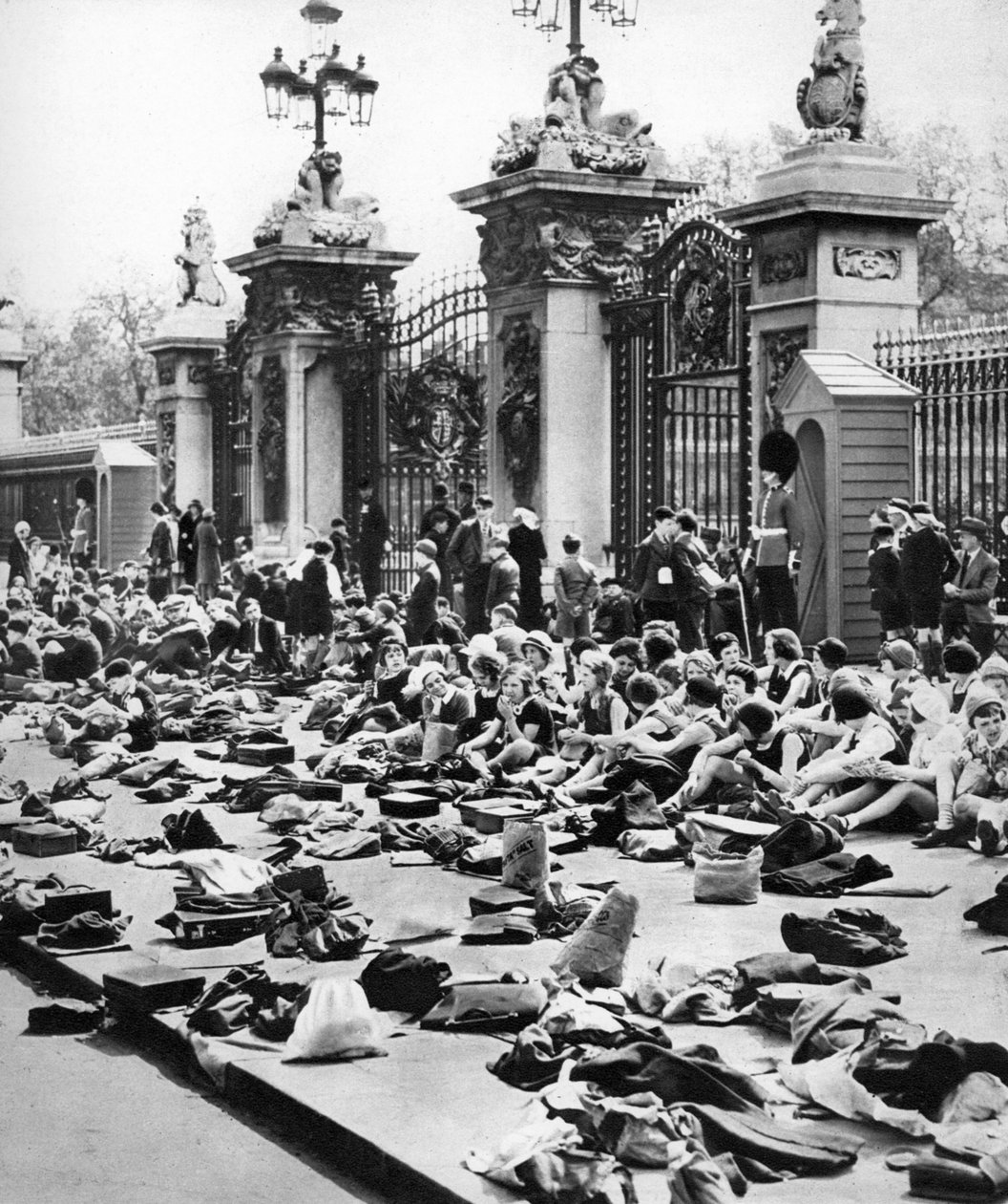 Çocukların jübile tatili, Buckingham Sarayı, Londra, 1935 by Unbekannt