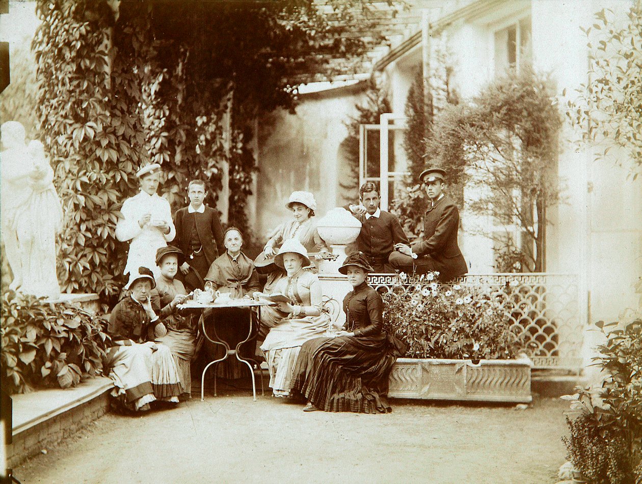 Dük Fyodor Uvarov'un kır malikanelerinde ailesi, Porechye, Rusya, 1880'ler by Unbekannt