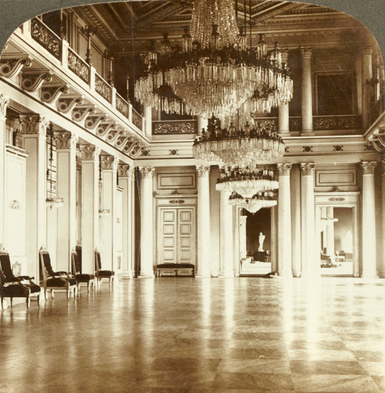 Saraydaki büyük balo salonu, Christiania, Norveç, c1905. by Unbekannt