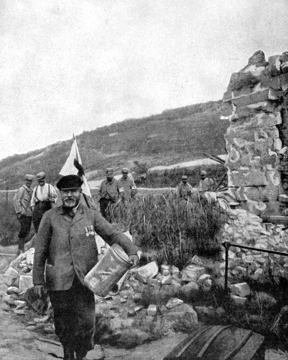 Ablain-Saint-Nazaire belediye başkanı, 1915 komün kalıntılarında by Unbekannt