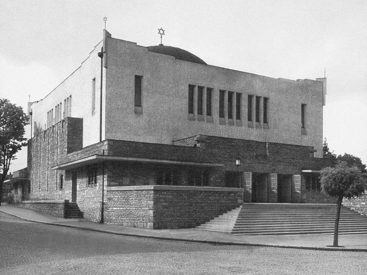 1928