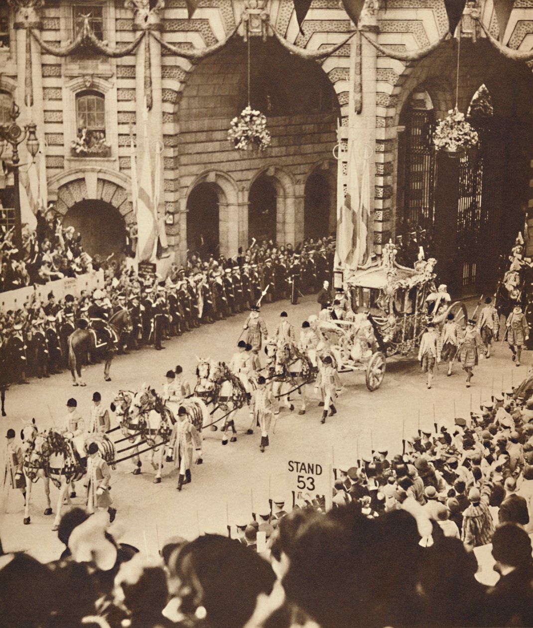 Amirallik Kemerinden, 12 Mayıs 1937 by Unbekannt