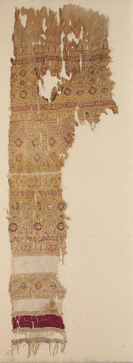 Guillochlu şeritler ve püsküllü Tiraz, 1100
