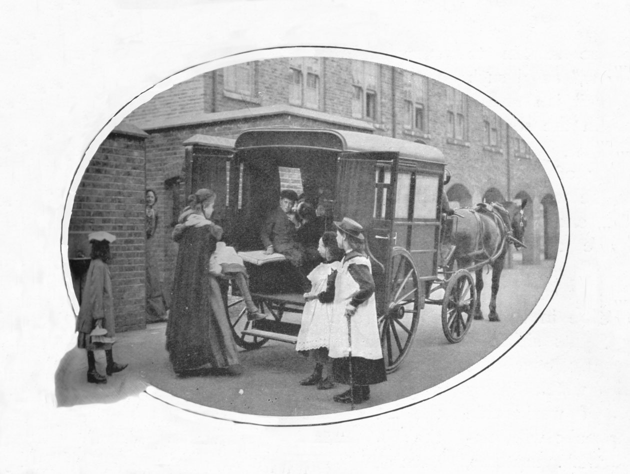 Ambulansla okula, Londra, c1903 1903 by Unbekannt