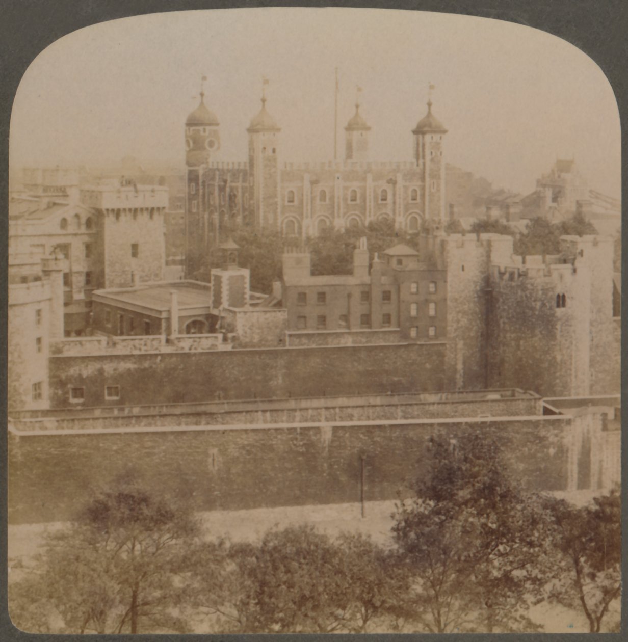 Londra Kulesi - ünlü eski saray ve kraliyet hapishanesi - İngiltere, 1901. by Unbekannt