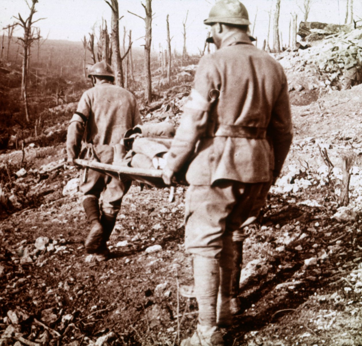 Yaralıların taşınması, Chemin des Dames, kuzey Fransa, c1914-c1918. by Unbekannt