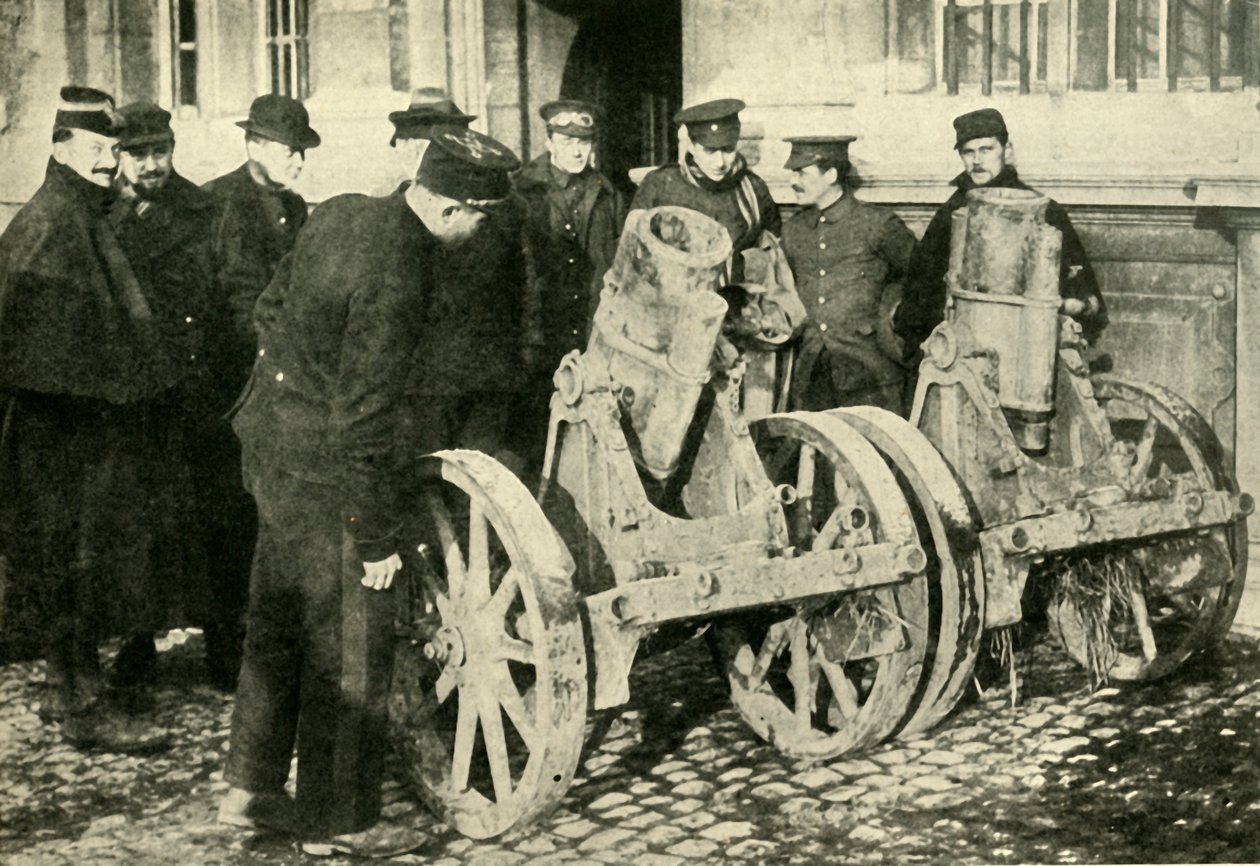 Almanlardan ele geçirilen siper havanları, Birinci Dünya Savaşı, 1914, c1920. by Unbekannt