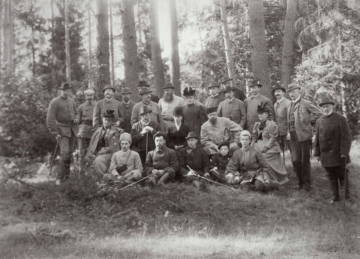 Çar Alexander III, ailesi ve arkadaşlarıyla Bialowieza Ormanı