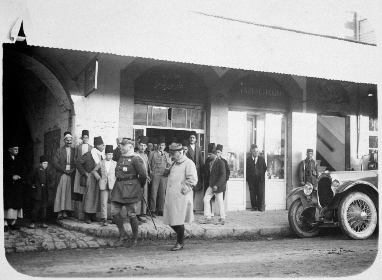 Fransız Yabancı Lejyonu'nun iki subayı, Suriye, 20. yüzyıl by Unbekannt