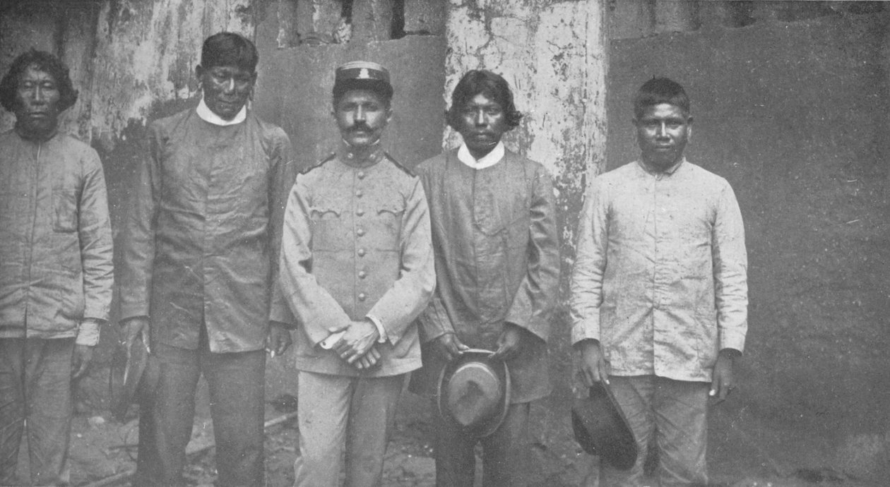 Maranhao Eyaletinin Tymbiras Kızılderilileri. Teğmen Pedro Dantas ve Tercümanları, 1914 by Unbekannt