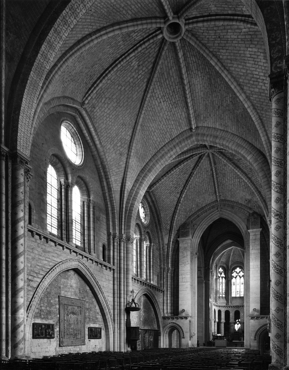 Neften görünüm - Notre Dame de la Couture Kilisesi (Notre-Dame de la Couture) - 12.-13. yüzyıl Le Mans (Sarthe) by Unbekannt