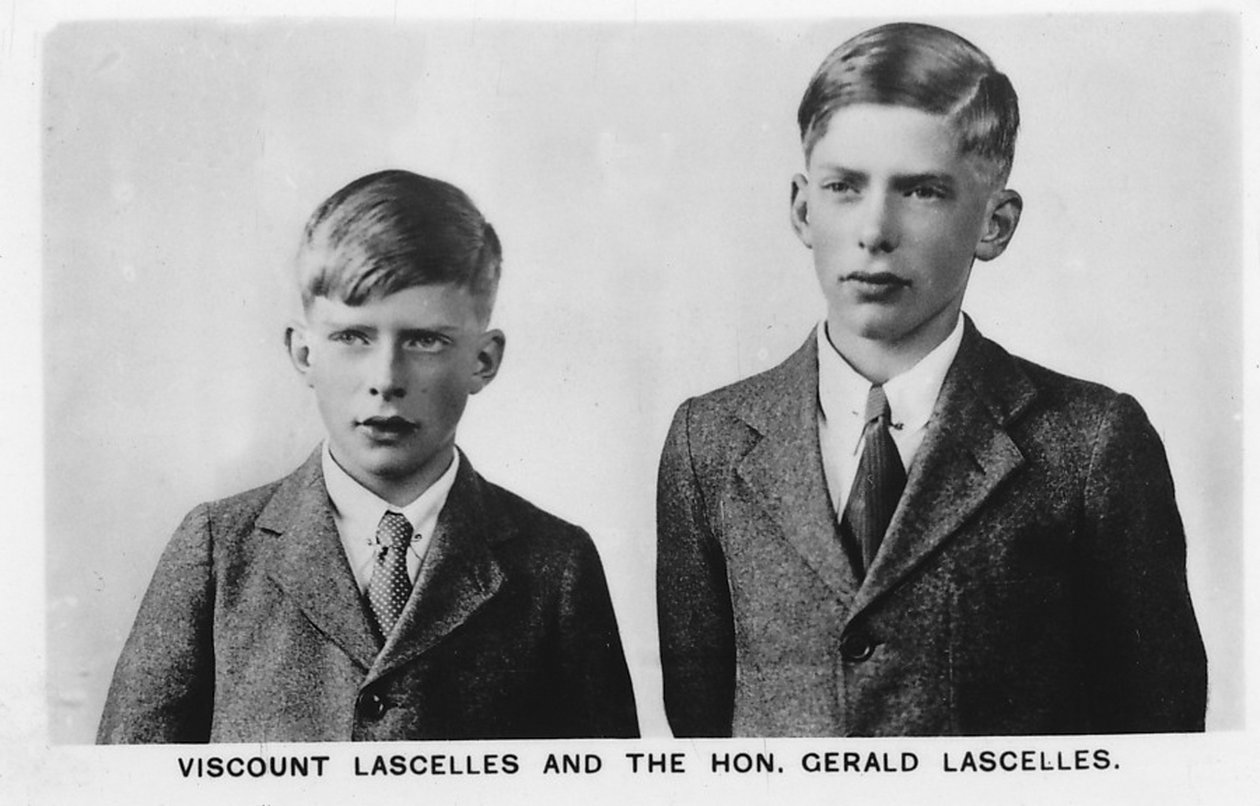 Vikont Lascelles ve Hon Gerald Lascelles, 1937 by Unbekannt