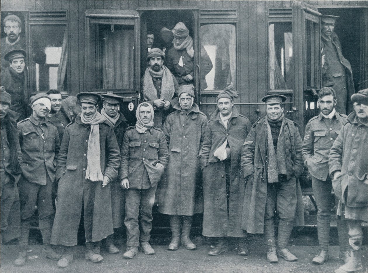 Bir üs hastanesine giderken yaralı İngiliz birlikleri, c1914 by Unbekannt