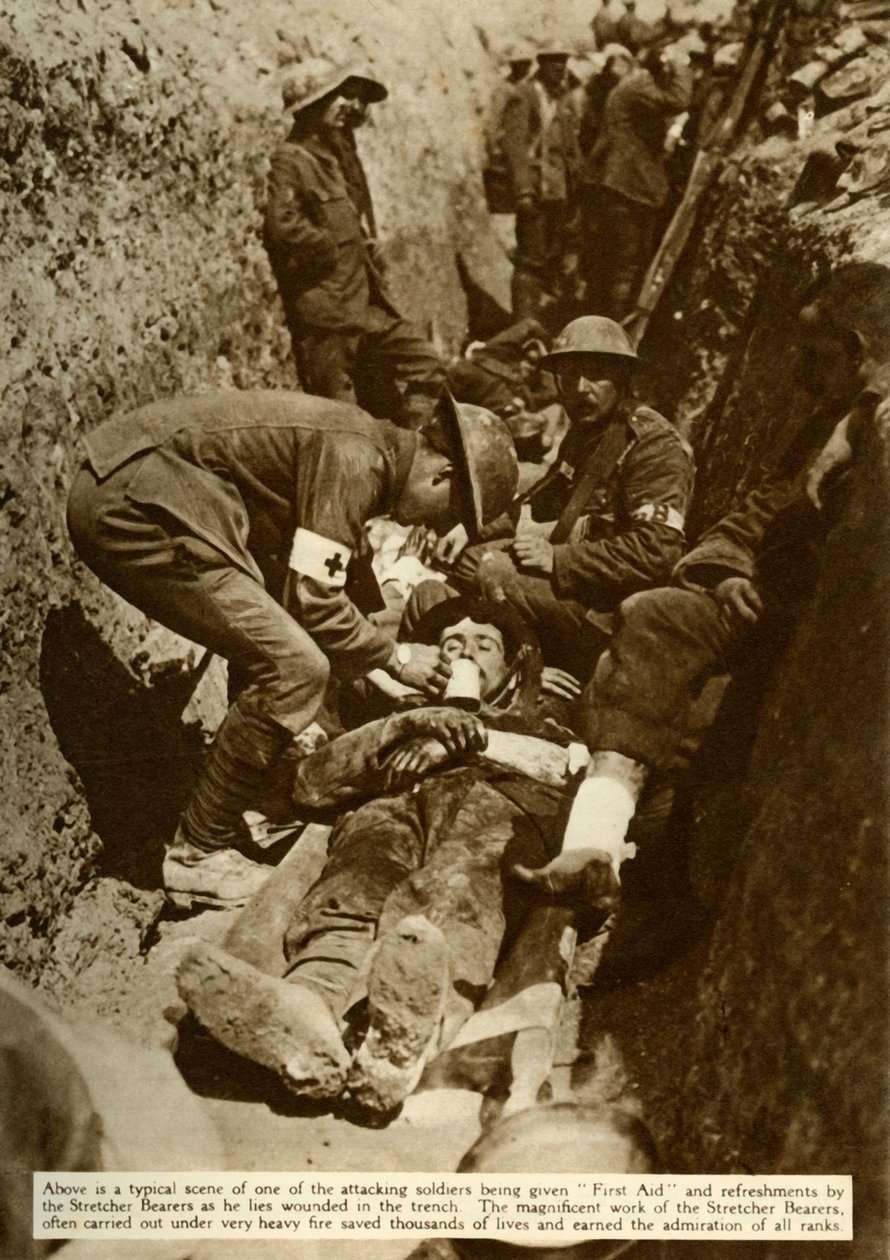 Siperlerde tedavi gören yaralı asker, Somme Muharebesi, Birinci Dünya Savaşı, 1916, 1935. by Unbekannt
