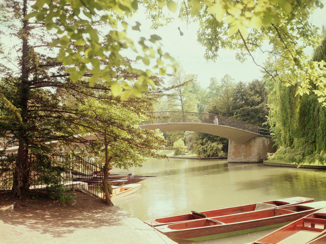 Cam Nehri üzerindeki Garret Hostel Köprüsü
