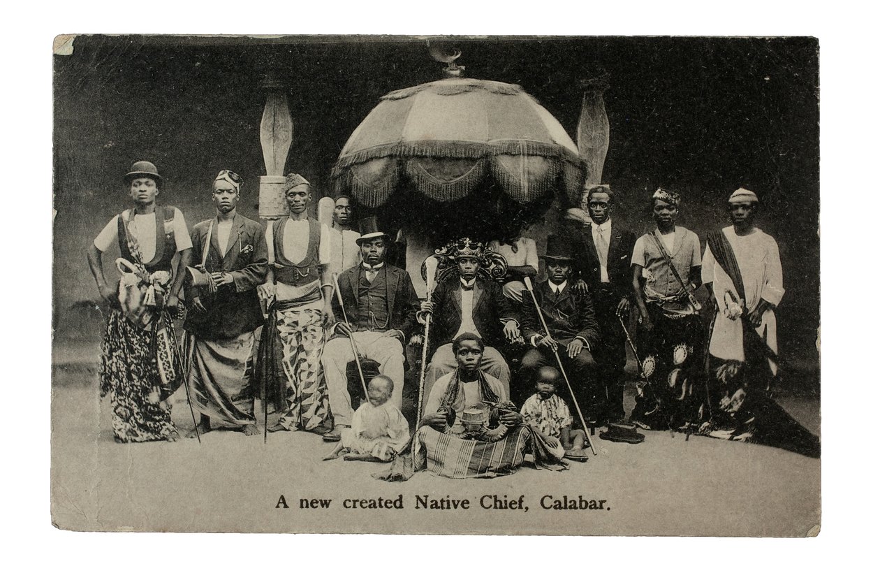 Yeni oluşturulan Yerli Şef, Calabar, Nijerya, c.1910 (lito) by Unbekannt