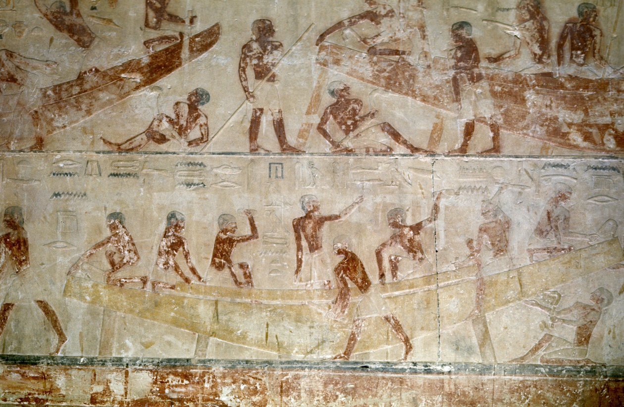 Eski Mısır: Saqqarah (veya Saqqara veya Sakkarah): Eski İmparatorluğun nekropolü, soyluların mezarı. Bir teknenin yapımını temsil eden kabartmaların detayı. by Leopold Blonder