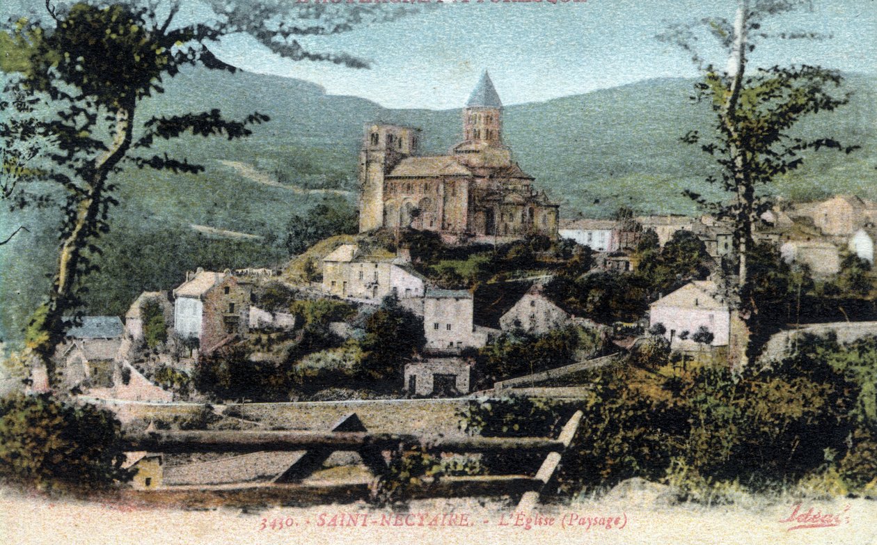 Auvergne, Puy-de-Dome (63), Saint Nectaire (Saint-Nectaire): köy ve kilise manzarası, 19. yüzyılın sonları - 20. yüzyılın başı - Kartpostal by William M. Timlin