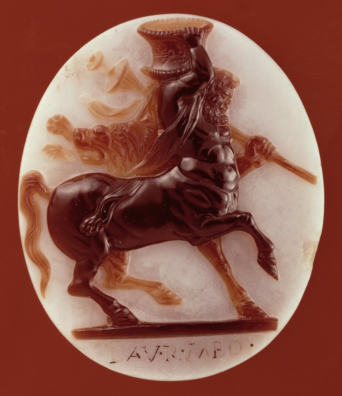 Omuzlarında bir krater taşıyan bir centaur kameo by Unbekannt